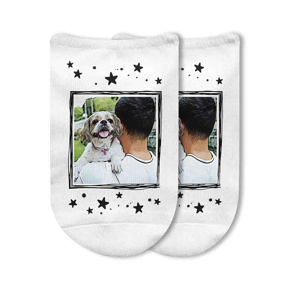 These personalized photo socks feature a fun cartoonized photo effect, framed with stars for an extra-special look. 